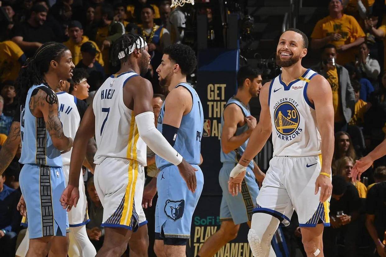 开云注册-库里在篮网比赛中夺冠，重要助攻引发热议！赛场气氛高涨的简单介绍