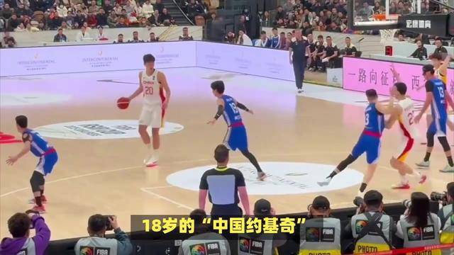 开云-关于重返赛场首场状态出色，利物浦观众沸腾！，莱万多夫斯基重返赛场再创辉煌时刻的信息