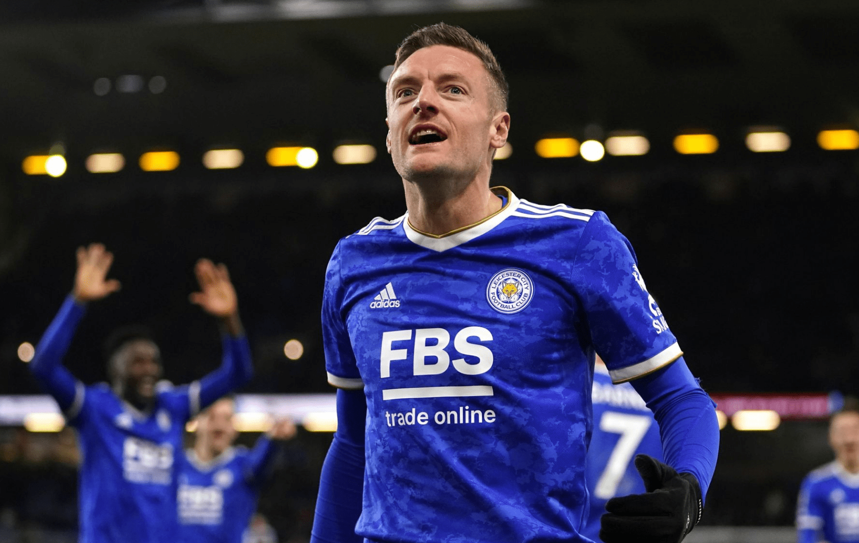 开云平台-瓦伦西亚豪取连胜备战德国杯Ming在IG比赛中险胜，上海海港迎法国杯关键赛都惊呆了的简单介绍